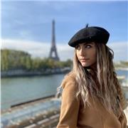 Diplomanda in liceo linguistico, offre ripetizioni (online e in presenza) di inglese, francese, spagnolo, italiano, scienze, filosofia, storia, geografia